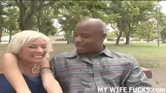 Afspelen Hardcore femdom pijpbeurt: vrouw domineert met grote tieten en grote lul in cuckold fetish