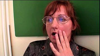 Redare Profa batrana il fute pe un stexcitatent care nu stie carte