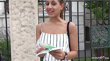 Abspielen Die arme Sarah wird für Sex bezahlt
