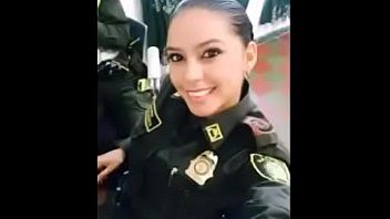 تشغيل الشرطي المثير يصنع xxx في قسم الشرطة