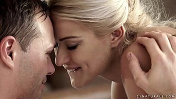 تشغيل المشهد المثيرة من الشرج xxx مع شقراء