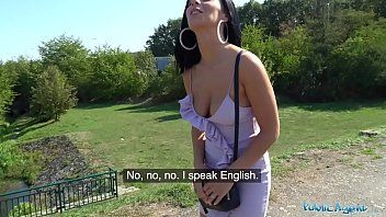 A francesa apanhada no pênis no desconhecido
