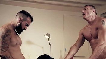 Abspielen Zusammenstellung von Orgasmen und harten Blowjobs