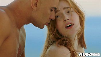 Play Redheads who make men cum on the conveyor belt
