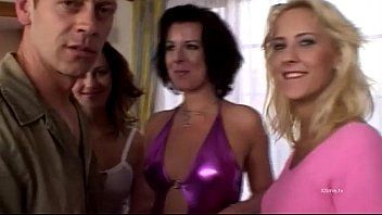 Play Ilme xxx with many teenage girls having sex with the same male