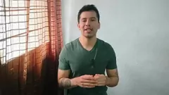 Redare Un bărbat matur este futat de un taximetrist bisexual cu iubita! El primește și Dick de la Taxista. Povestea Sexului